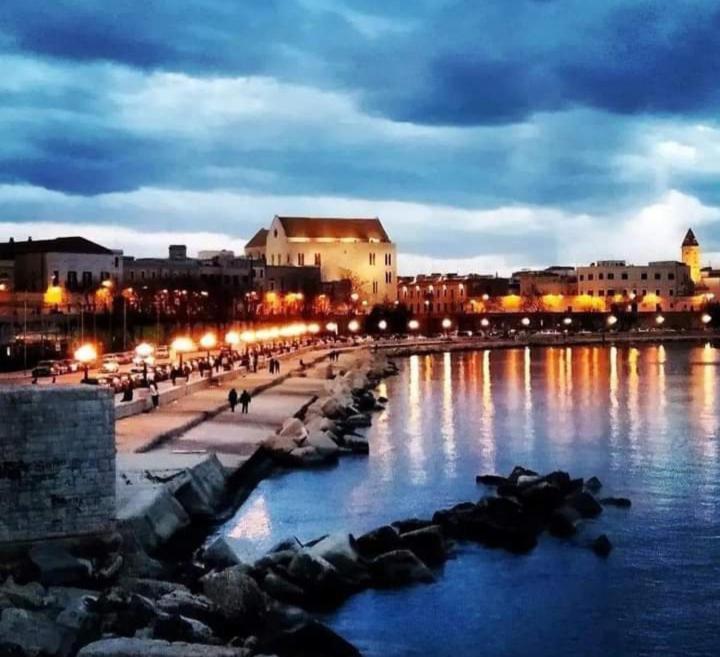 Отель Locazione Turistica Madera Бари Экстерьер фото